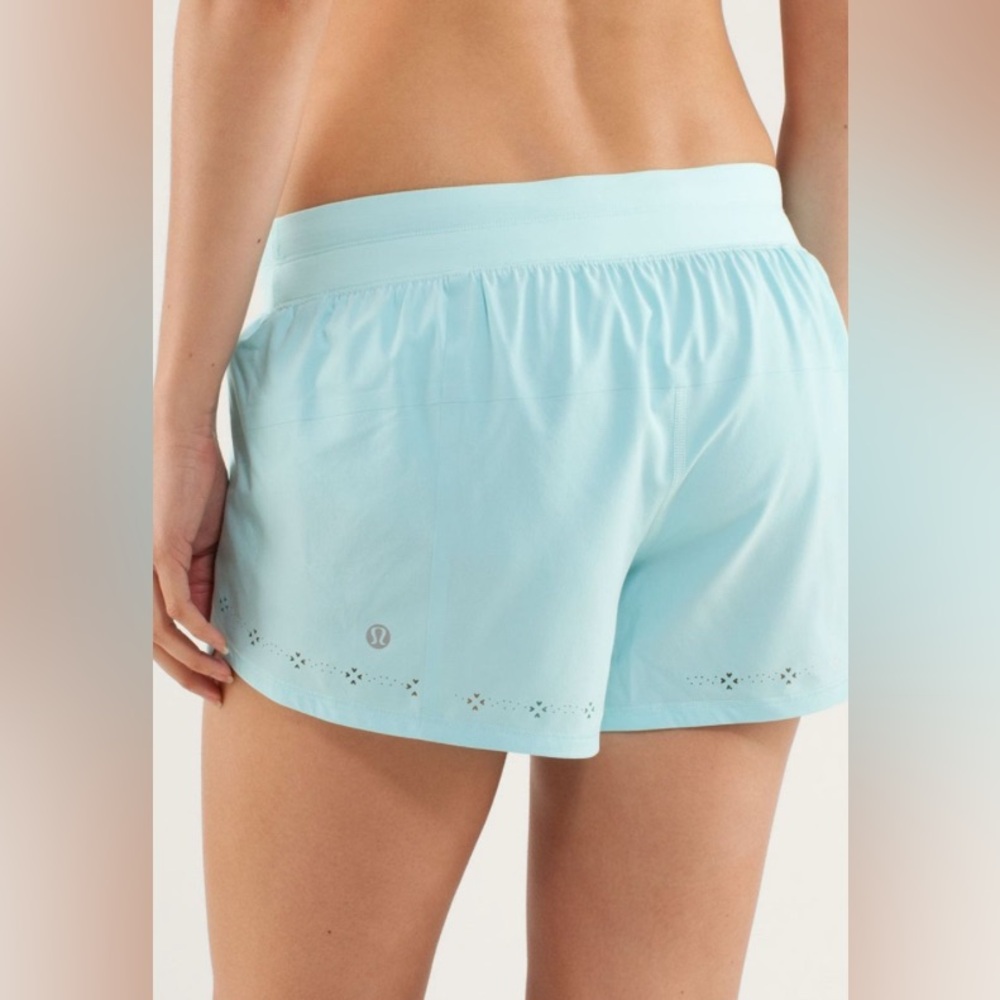 Lululemon Run Breeze By Short Laser Cut Aquamarine Women's Shorts Size 6 - Picture 3 of 7
